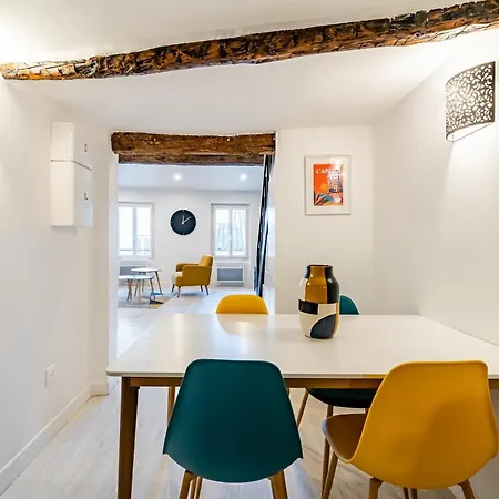 Daire Roche : 3 Chambres,6 Personnes, Bien Equipe, Deco+ *